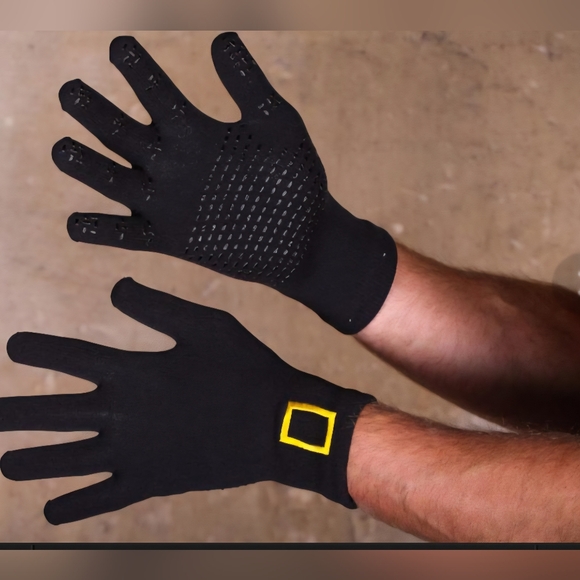 Showers Pass National Geographic Knit Waterproof Gloves wool blend - Picture 1 of 16